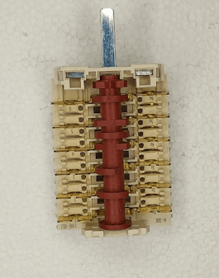 3570385033